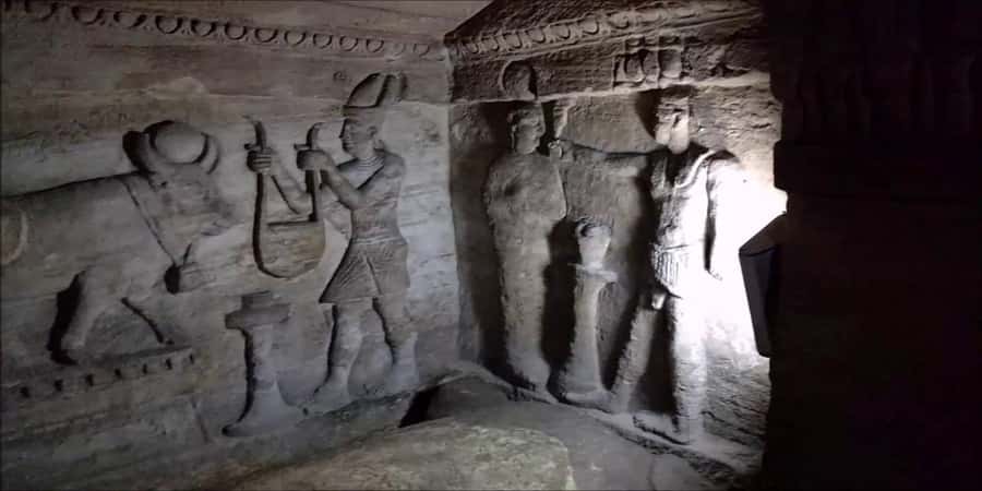 From Cairo: Alexandria Private Day Tour with Guide and Lunch - Catacombs of Kom el Shoqafa: Alexandria underground