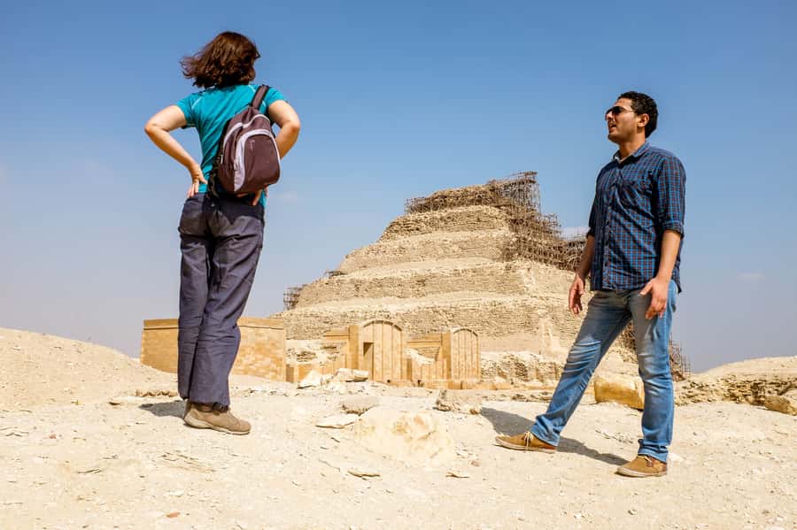 From Cairo/Giza: Pyramids, Memphis, and Sakkara Day Tour - Lunch, photos, and extra time