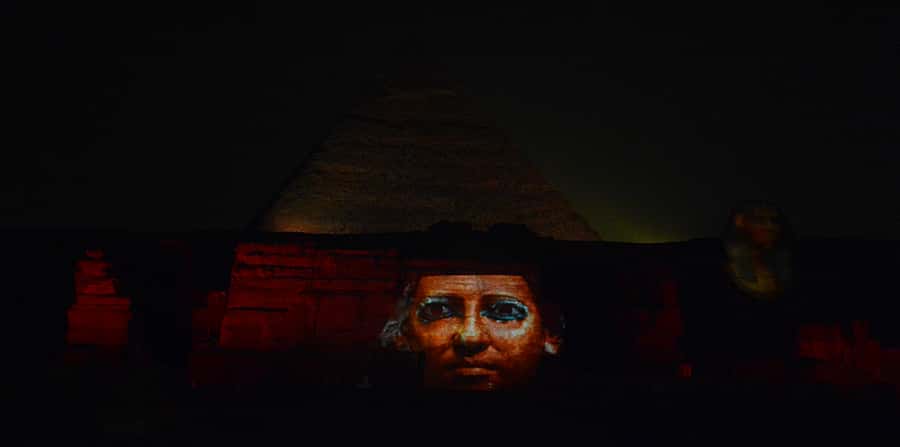 From Cairo: Giza Pyramids Tour with Light Show and Transfer - Is the narration available with a live guide?