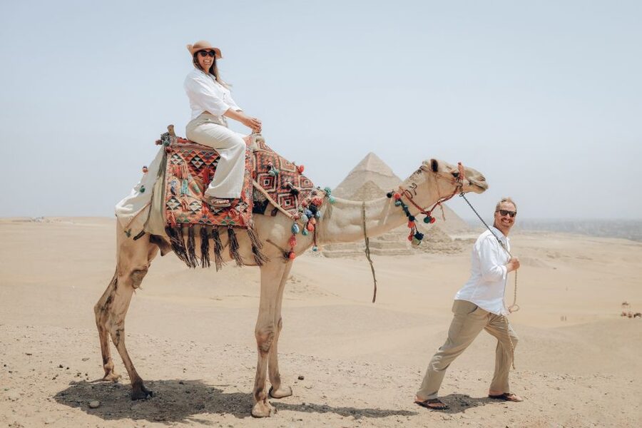 From Cairo: Pyramids of Giza, Sphinx, Saqqara & Memphis Tour - Shopping stops and vendor pressure