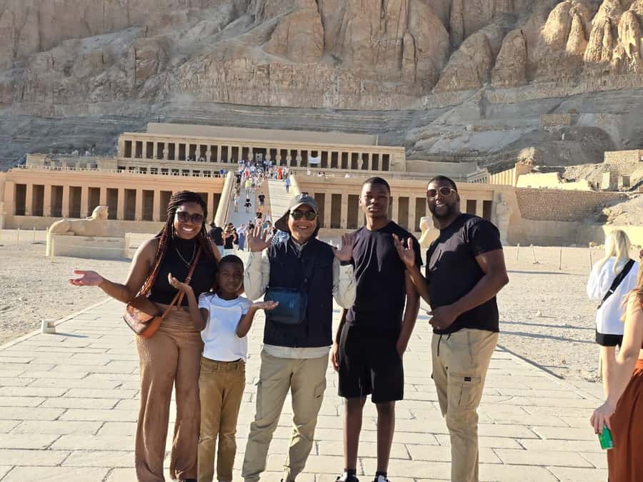 From Cairo: Trip to Luxor By Flight and King Tut Tomb Visit - The pace, group size, and guide service