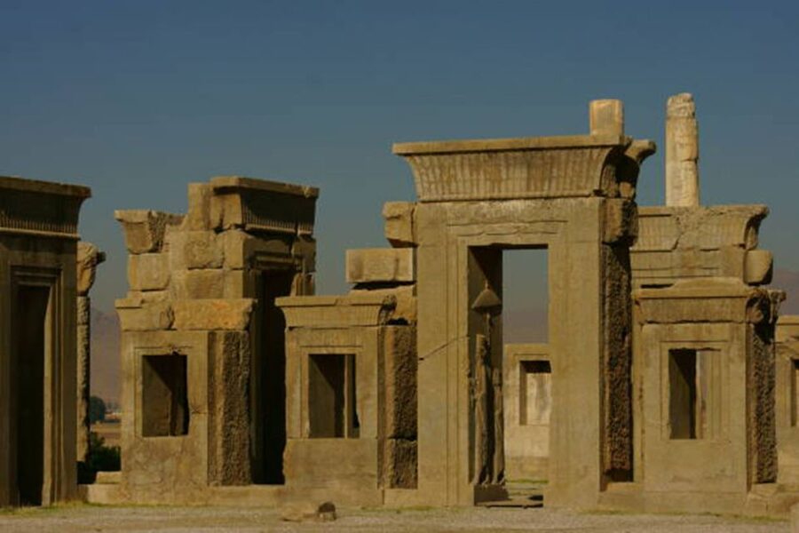 From Hurghada: Abydos, Osireion, and Dendera Day Tour - Seeing the Osireion from the upper level