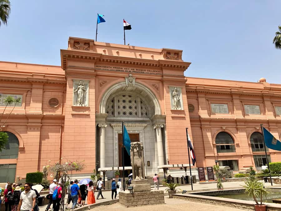 From Hurghada: Pyramids & Museum Small Group Tour by Van - Exploring the Egyptian Museum