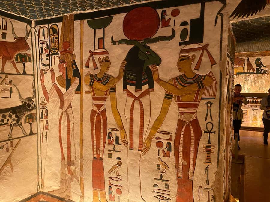 From Luxor: West Bank Tour with Valley of Queens & Lunch - Why this four-hour West Bank tour works