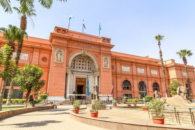 Full Day Cairo Guided Tour Pyramids and Museum, Lunch - Hurghada - The Egyptian Museum: mummies before monuments