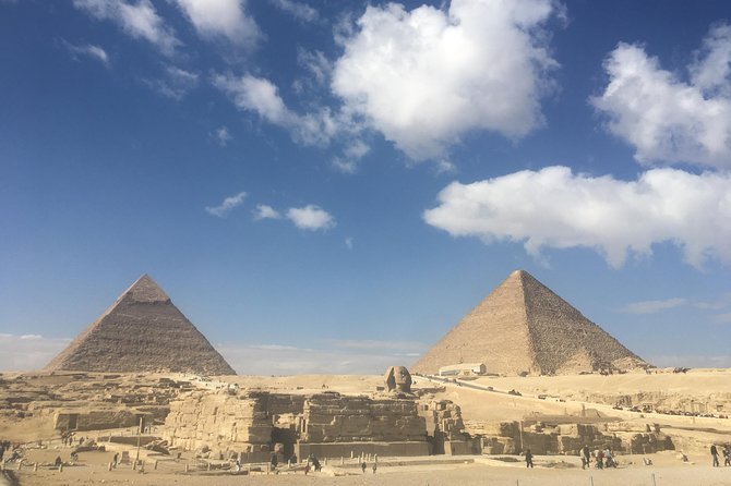 Full-Day Giza Pyramids and Egyptian Museum Private Tour - Meeting the Great Sphinx and Valley Temple