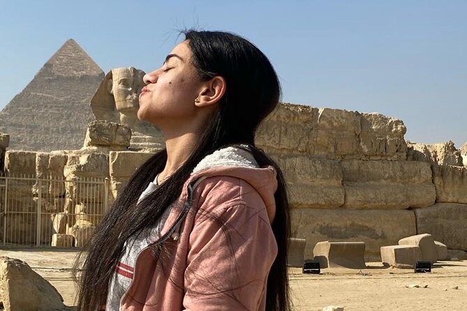 Full day Private Tour Giza Pyramids Sakkara Memphis Dahshur - Khafre and Menkaure show a different side of Giza