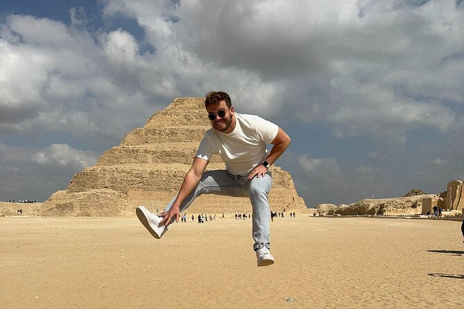 Full-day Private Tour Pyramids of Giza, Sphinx, Memphis and Sakkara - Saqqara and the first pyramid