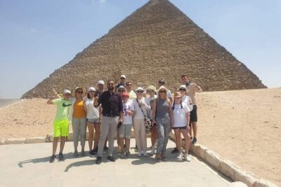 Full-Day Pyramids of Giza Tour from Hurghada