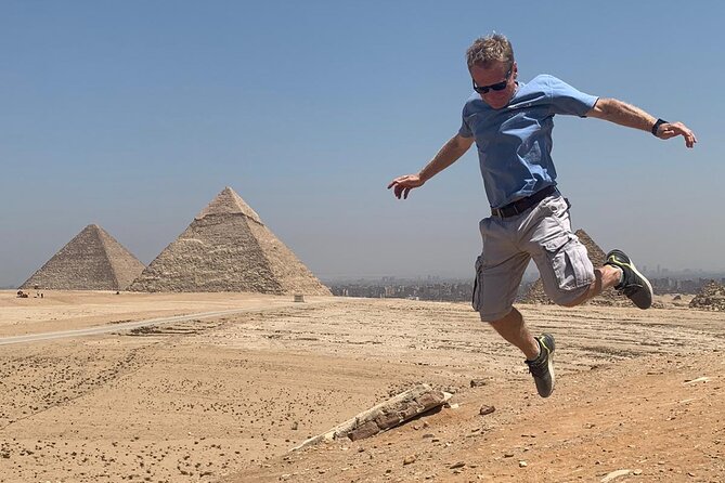 Full-Day Tour Giza Pyramid Egyptian Museum Khan El Khalili - Two hours inside the Museum of Egyptian Antiquities