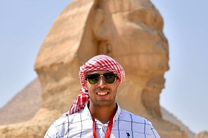 Full Day Tour Giza Pyramids, Sphinx, Egyptian Museum and Khan El Khalili Bazaar - Three hours with Egypt’s ancient collections