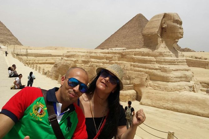 Full Day Tour Giza Pyramids, Sphinx, Egyptian Museum and Khan El Khalili Bazaar - The guide and vehicle make the difference