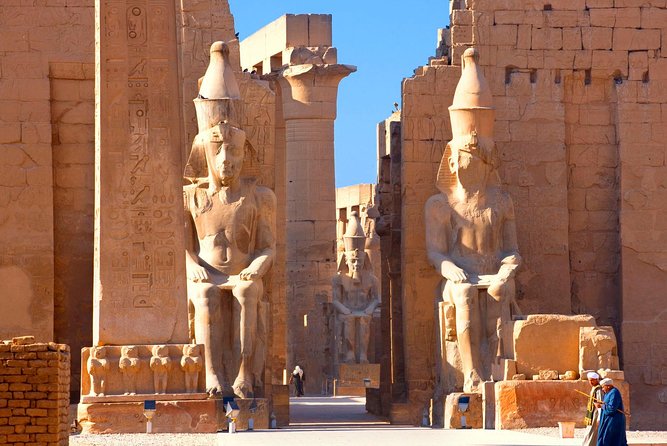 Full Day Tour to East and West Banks of Luxor - Heat, walking, and the eight-hour clock