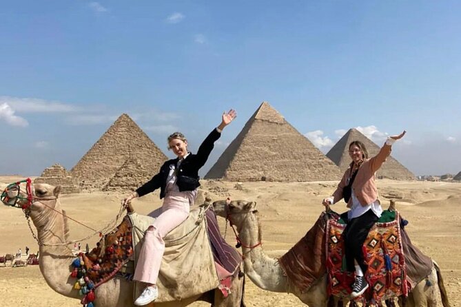 Full-Day Tour to Giza Pyramids, Egyptian Museum & Khan Al-Khalili - Khufu, the Great Pyramid, and the first big shock