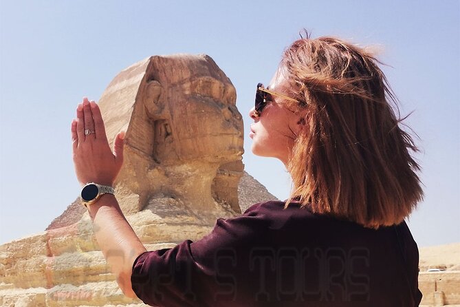 Full-Day Tour to Giza Pyramids, Memphis, and Saqqara with lunch - Camel ride option in the Giza desert