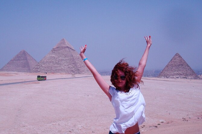 Full day tour to Giza Pyramids Memphis City And Sakkara Pyramid - Giza: the famous pyramids and the Sphinx