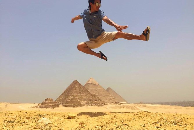 Full Day Tour to Giza Pyramids with Camel Ride and Egyptian Museum in Cairo - Khafre and Menkaure: two different views of pyramid building