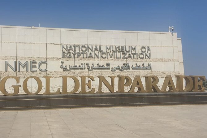 Full Day Tour to Royal Mummies, Giza pyramids, Sphinx and Bazaar - Two hours among the Giza Pyramids and Sphinx