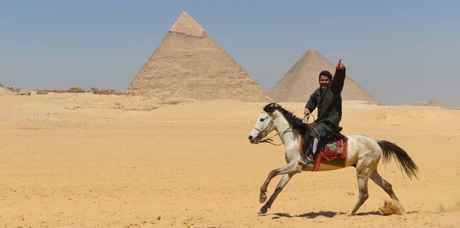Giza: Arabian Horse Tour Around the Giza Pyramids - What the one-hour ride really means