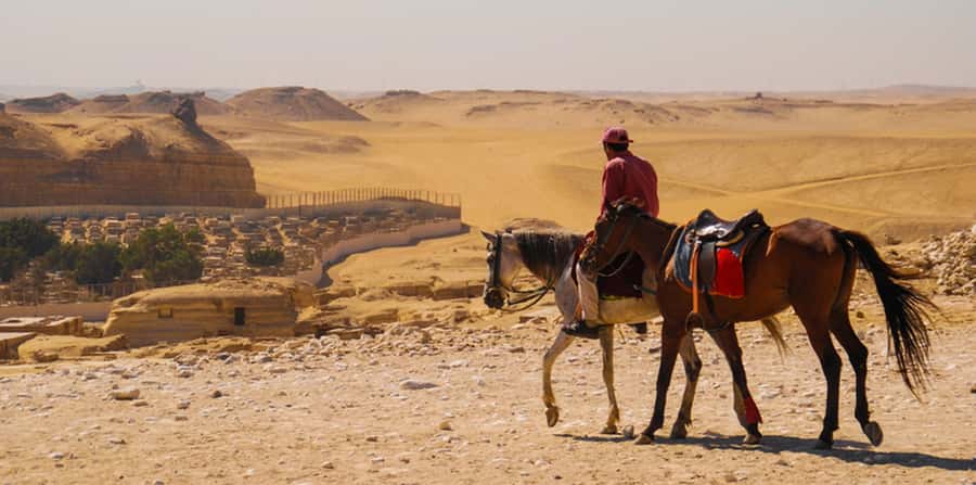 Giza: Arabian Horse Tour Around the Giza Pyramids - Hotel pickup makes a short tour easier