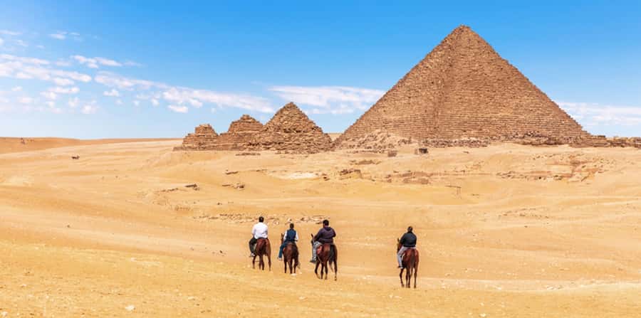 Giza: Arabian Horse Tour Around the Giza Pyramids - The Great Sphinx view is the tour’s strongest stop