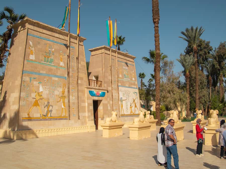 Giza: Pharaonic Village Half-Day Tour with Hotel Pickup - Tutankhamun’s tomb replica gives you a useful preview