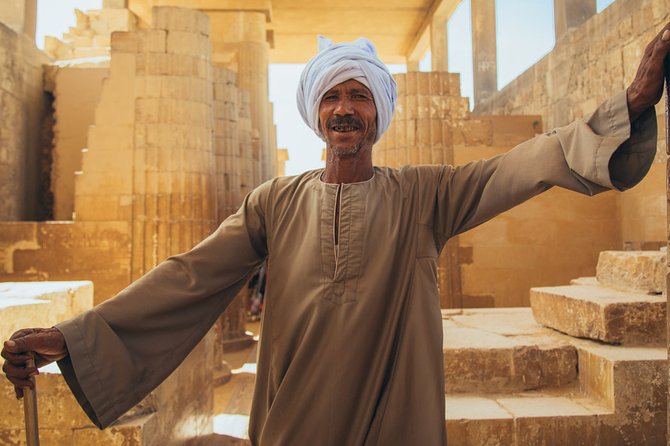 Giza Pyramids and Sakkara Tour - Giza, where the scale becomes real