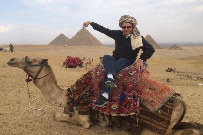 Giza Pyramids and Sphinx half day tour - The photo opportunities are better with help