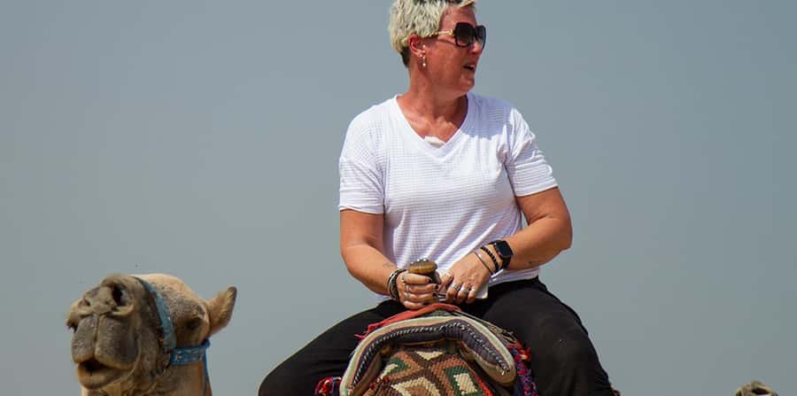 Giza: Pyramids at Sunset Guided Camel Tour - Sunset is the reason to choose this camel tour