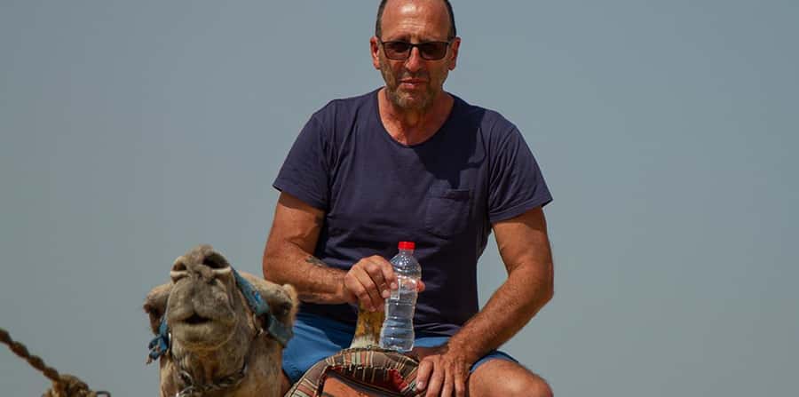 Giza: Pyramids at Sunset Guided Camel Tour - Hotel pickup keeps a short evening manageable