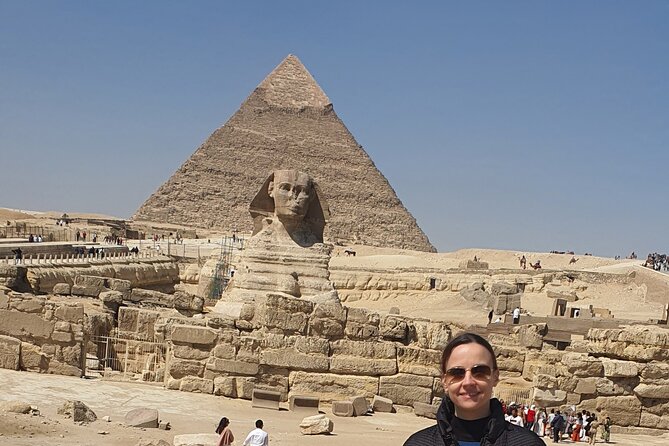 Giza pyramids,Egyptian Museum, Khan El khalili Bazar and Moez Street - Lunch near the pyramids keeps the middle of the day moving