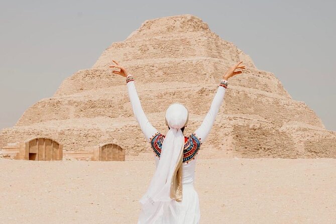 Giza Pyramids, Memphis, Sakkara Tour - Giza Pyramids: the famous opening act