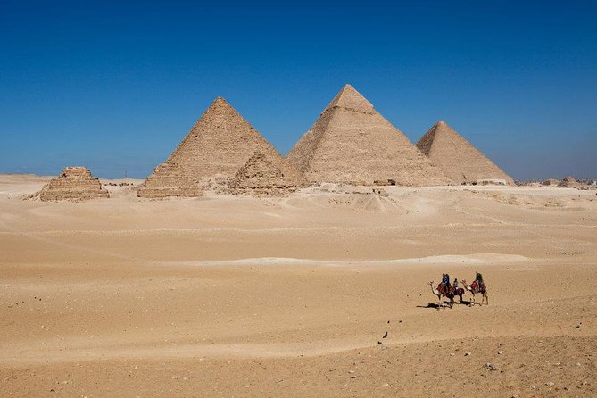 Giza Pyramids, Sphinx and Egyptian Museum tour - Three pyramids, one enormous engineering question