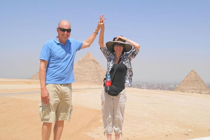 Giza pyramids,Sphinx Sakkara,Dahshuh,Memphis,Camel - Key points before you book