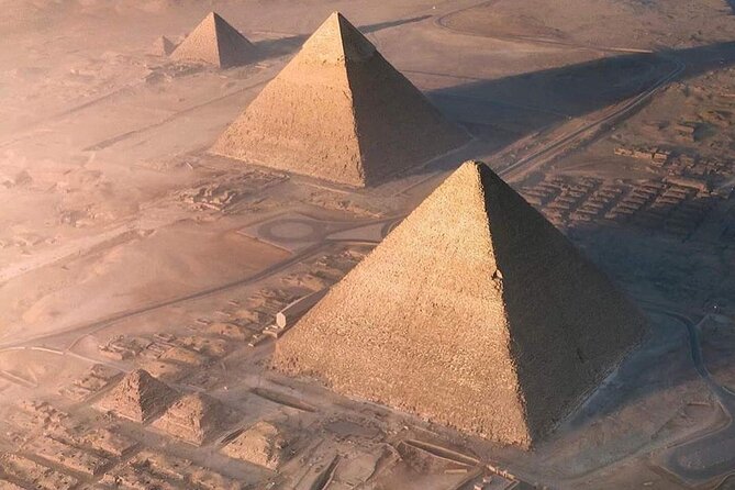 Giza Pyramids, The Egyptian Museum, Cairo Citadel and El Khan Bazaar in Cairo - One Cairo day, from ancient stone to crowded lanes