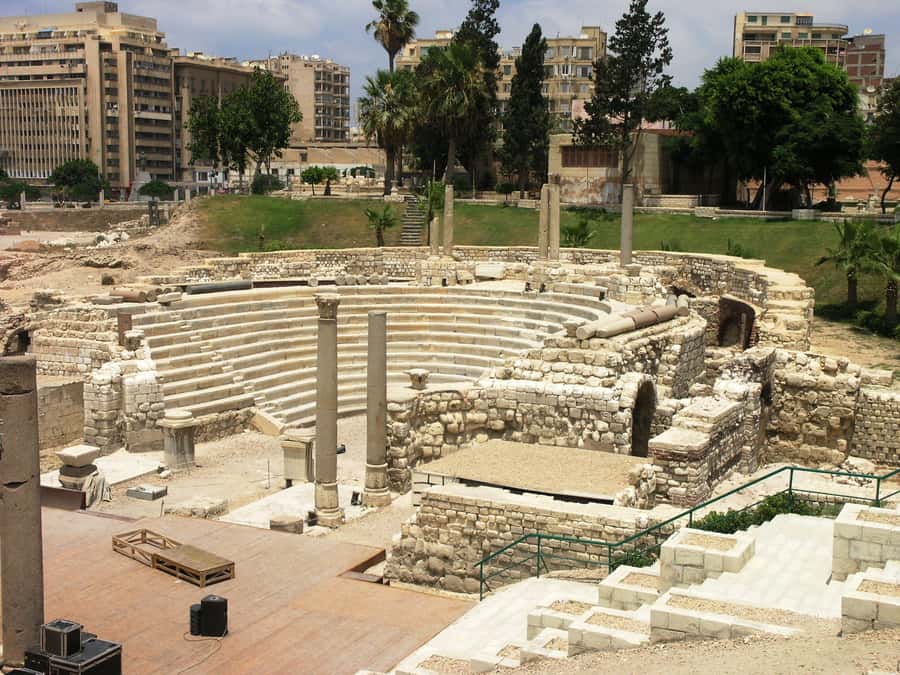 Group Tour top Things To Do In Alexandria From Cairo - Kom el-Shoqafa Catacombs and their unusual mix
