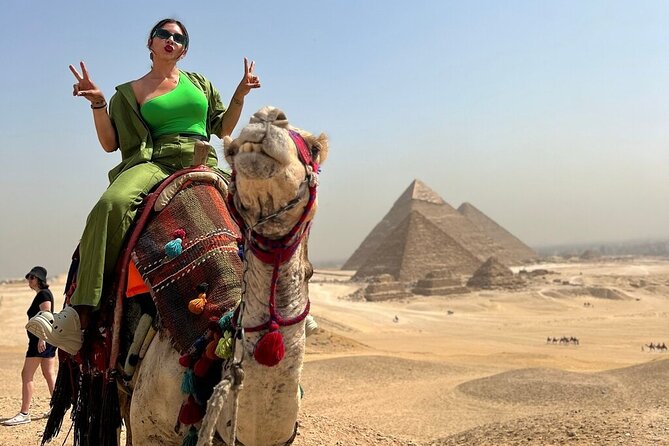Guided Tour to Giza Pyramids, Museum, Citadel and Khan El Khalili - The Giza Plateau, from Khufu to the Sphinx