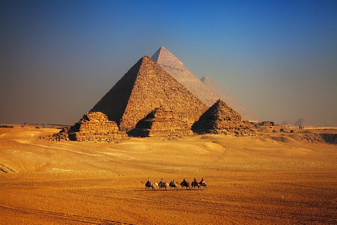 Guided trip to Giza pyramids Sphinx with lunch - Guides, drivers, and the private-tour advantage