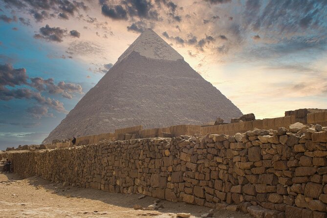 Half Day Giza Pyramids and Great Sphinx with Private Tour Guide - The Valley Temple of Khafre