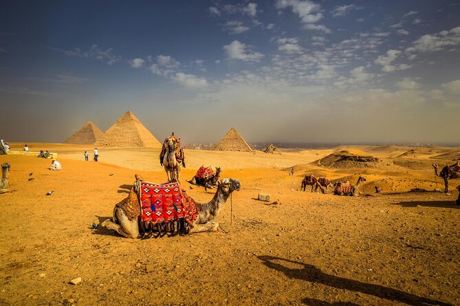 Half Day Giza Pyramids and Great Sphinx with Private Tour Guide - Khufu, Khafre, and the question of inside tickets