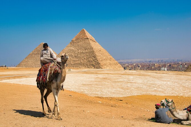 Half Day Giza Pyramids and Great Sphinx with Private Tour Guide - Meeting the Great Sphinx up close
