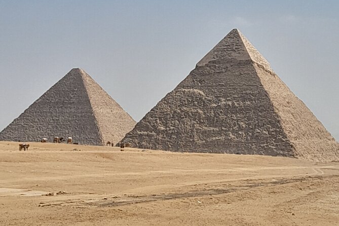 Half day Giza pyramids and Sphinx tour with an Egyptologist - The panoramic viewpoint and the art of the pyramid photo