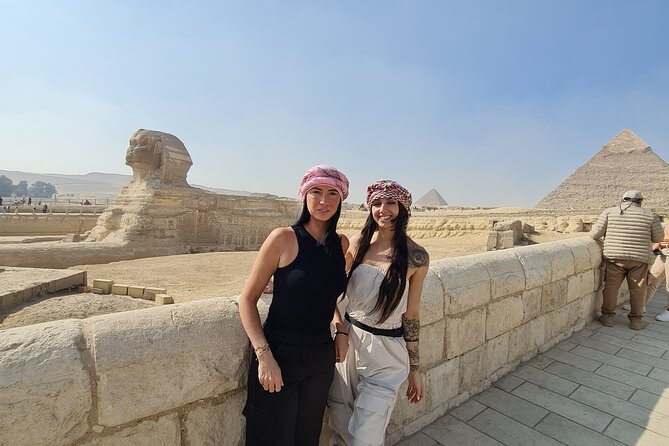 Half Day private guided tour Giza Pyramids,Sphinx,lunch,camel rid - Who should book this experience