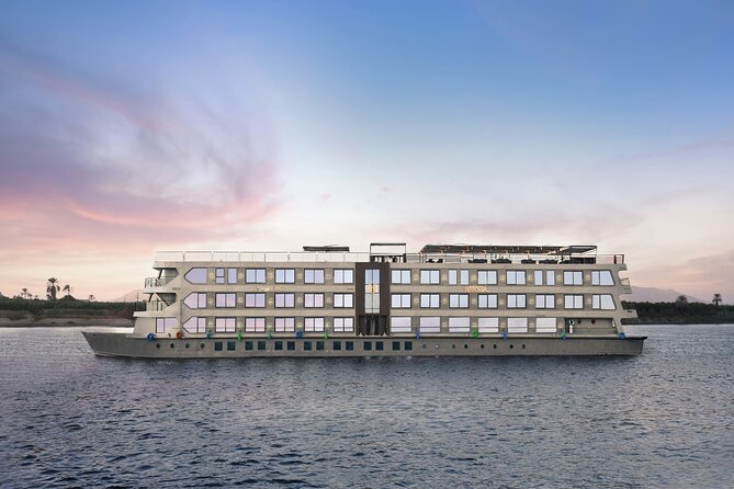 Historia Hotel Nile Cruise, Mon. from Luxor 4 nts inc. Excursions - Day 1: Karnak and Luxor Temple set the tone