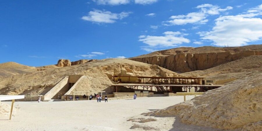Hurghada: 2-Day Luxor Highlights & Hot Air Balloon & Hotel - Lunch before the return drive