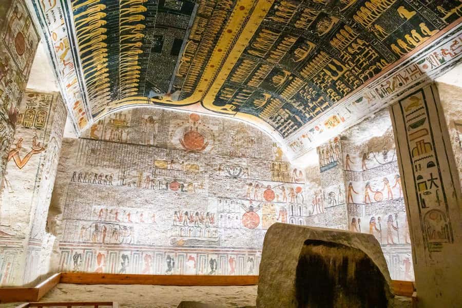 Hurghada: 2-Day Luxor Tour with Hotel, Balloon, & Boat Ride - Hatshepsut Temple and the Colossi of Memnon