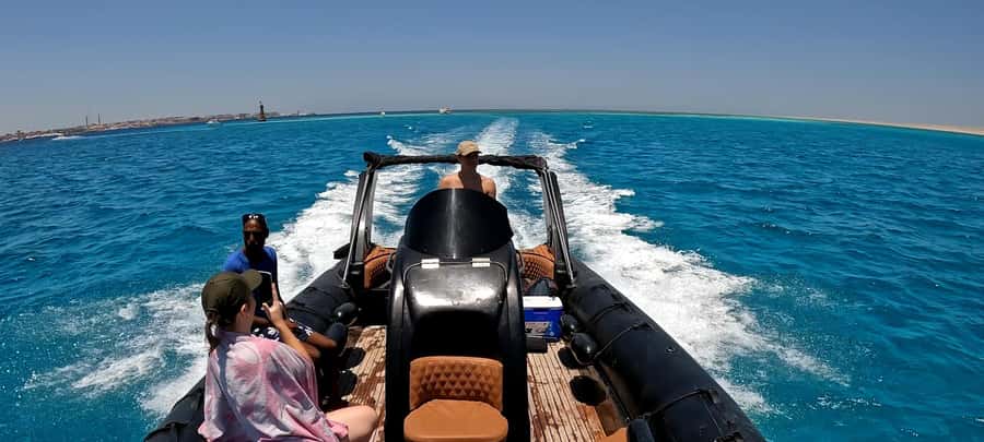 Hurghada: 3-Island Speedboat, Dolphin Watching & Snorkeling - Parasailing and the optional five-minute flight