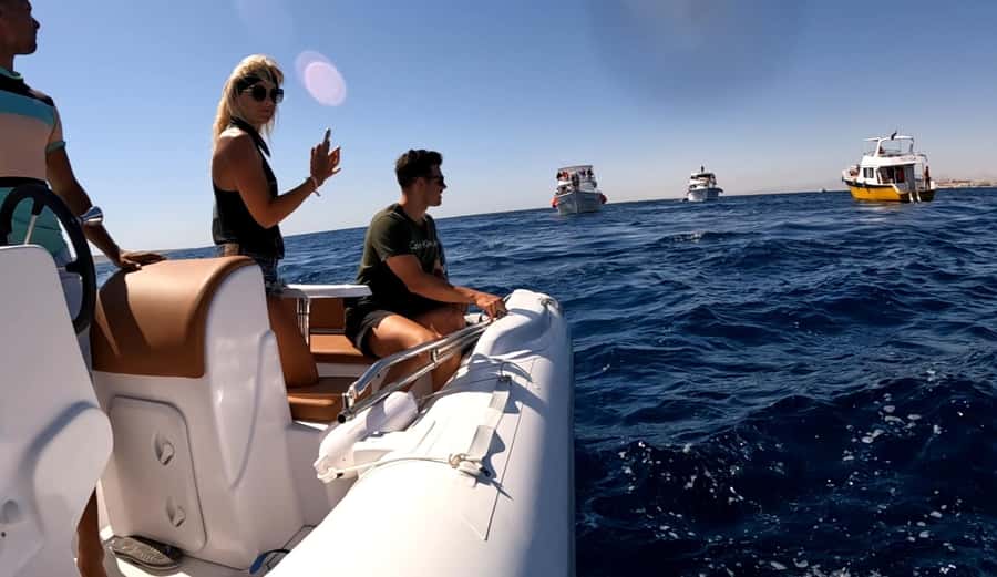 Hurghada: 3-Island Speedboat, Dolphin Watching & Snorkeling - Abu Monkar and the Red Sea sandbank