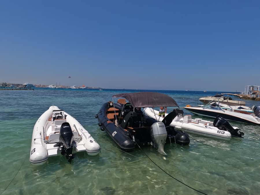 Hurghada: 4 Island Hopping Tour Dolphin, Snorkeling & Lunch - What the $53 price covers