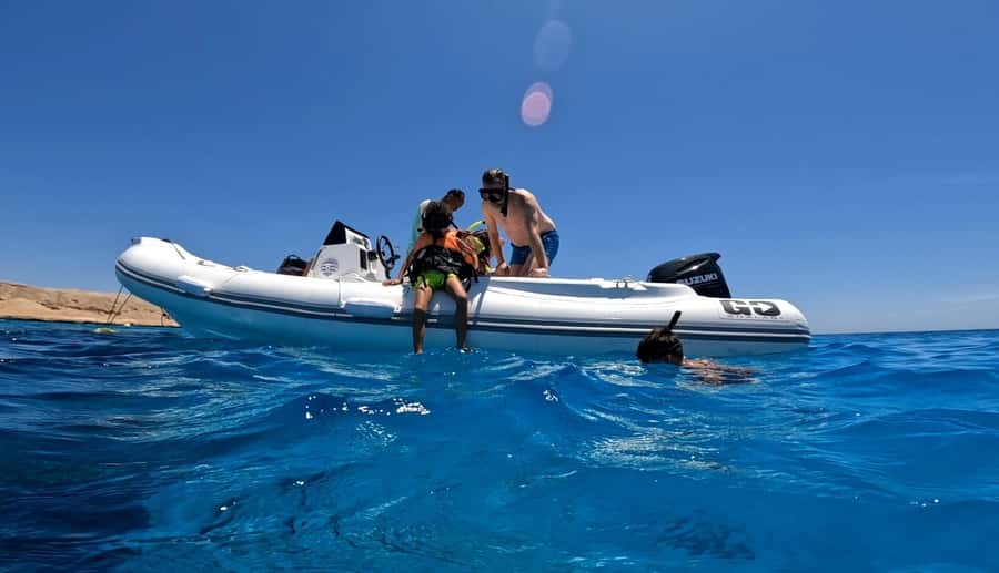 Hurghada: 4 Island Hopping Tour Dolphin, Snorkeling & Lunch - Orange Bay before the crowds